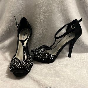 Fioni tm NIGHT Black Heels with tiny gems